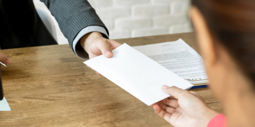 démission anticipée pour cause personnelle