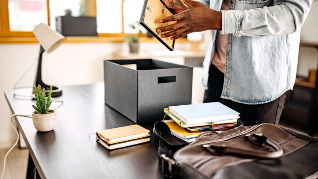 démission avec préavis et remerciements